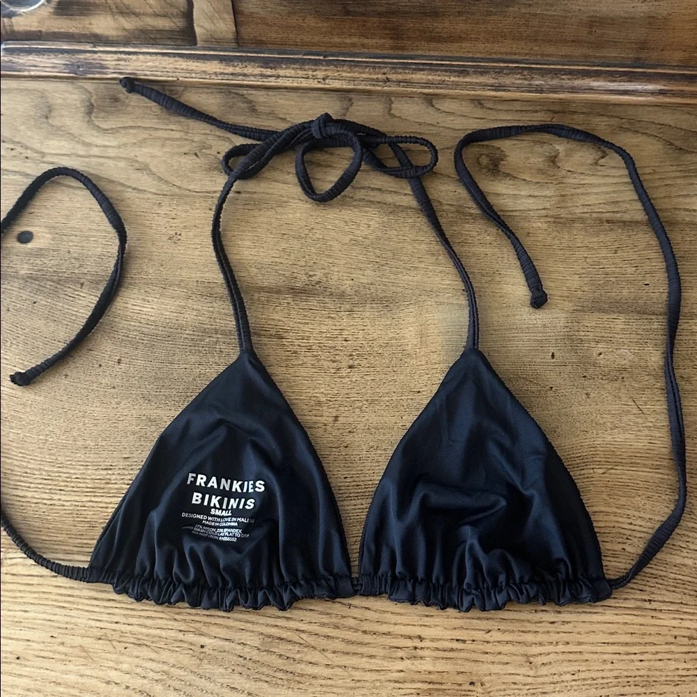 Frankie’s Bikinis Sky Ribbed Triangle Bikini Top Small Black String Straps Beach